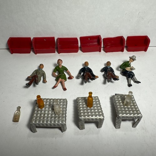 1940s 50s scale carriage - 1940s-50s,